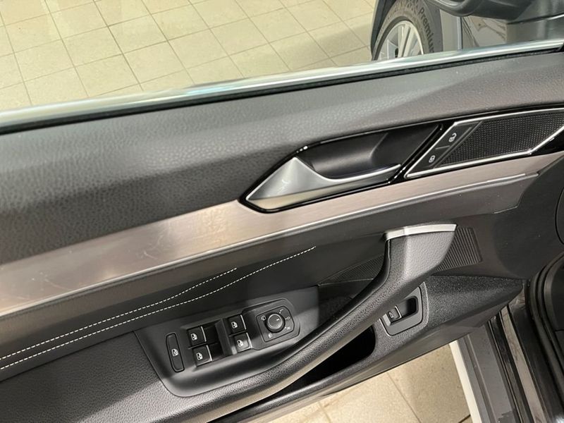 Volkswagen Passat bild 8