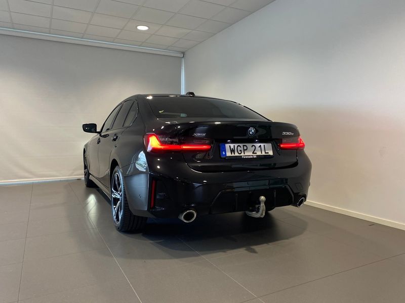 BMW 330 bild 9
