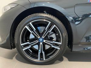 BMW 330 bild 3