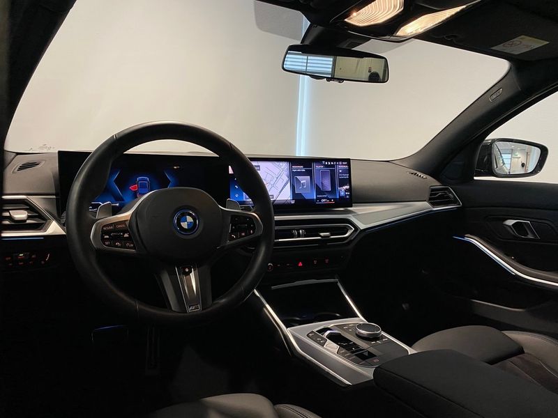 BMW 330 bild 6