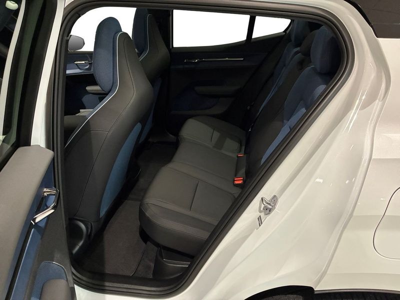 Volvo EX30 bild 7