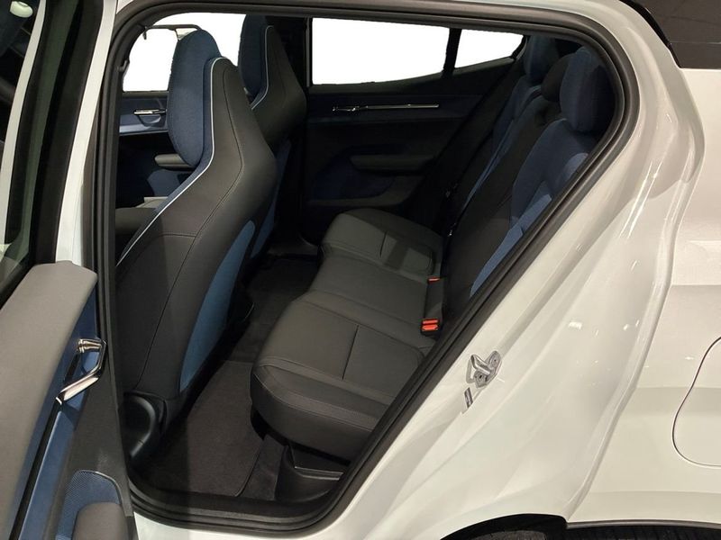 Volvo EX30 bild 7