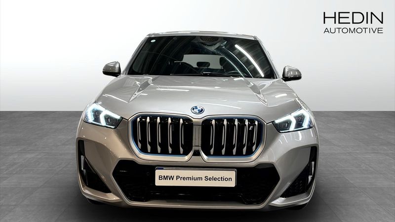 BMW iX1 bild 8