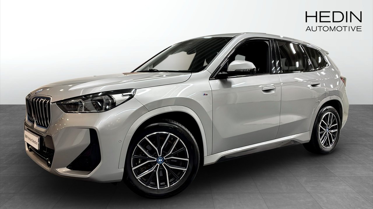 BMW iX1