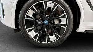BMW iX3 bild 9