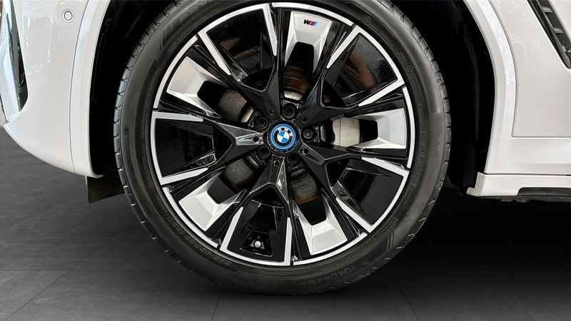 BMW iX3 bild 9