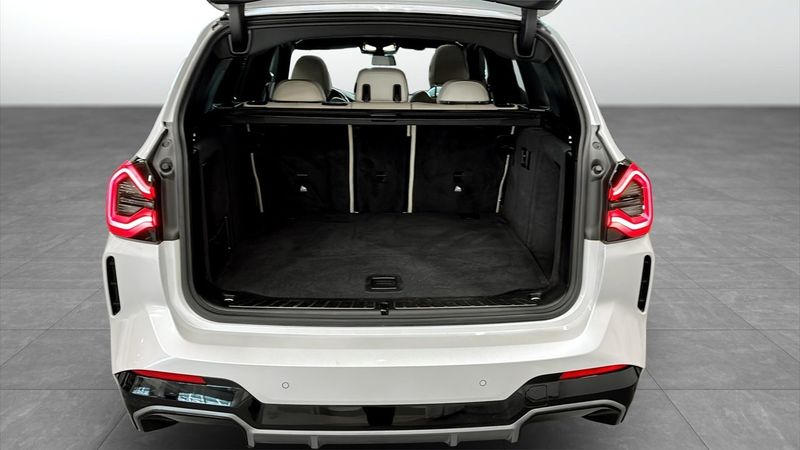 BMW iX3 bild 10
