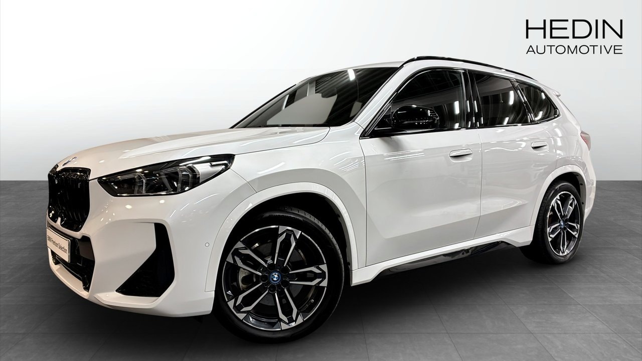 BMW iX1