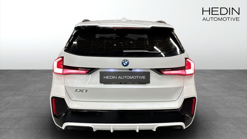 BMW iX1 bild 7