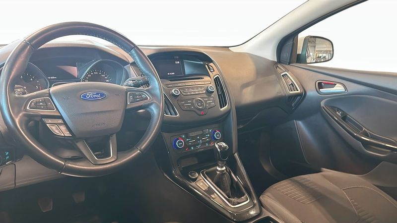 Ford Focus bild 12