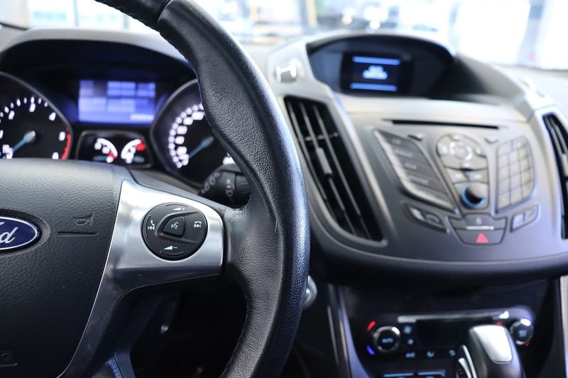 Ford Kuga bild 8