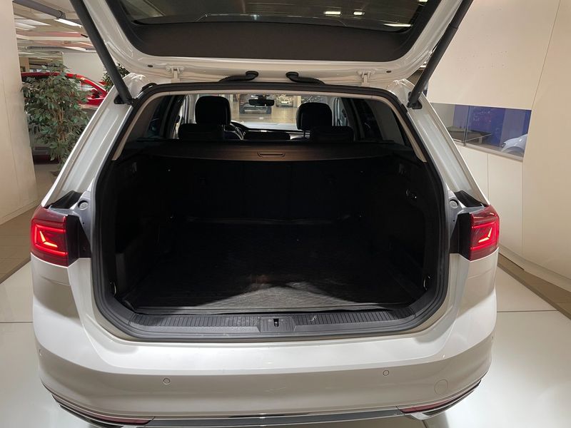 Volkswagen Passat bild 7