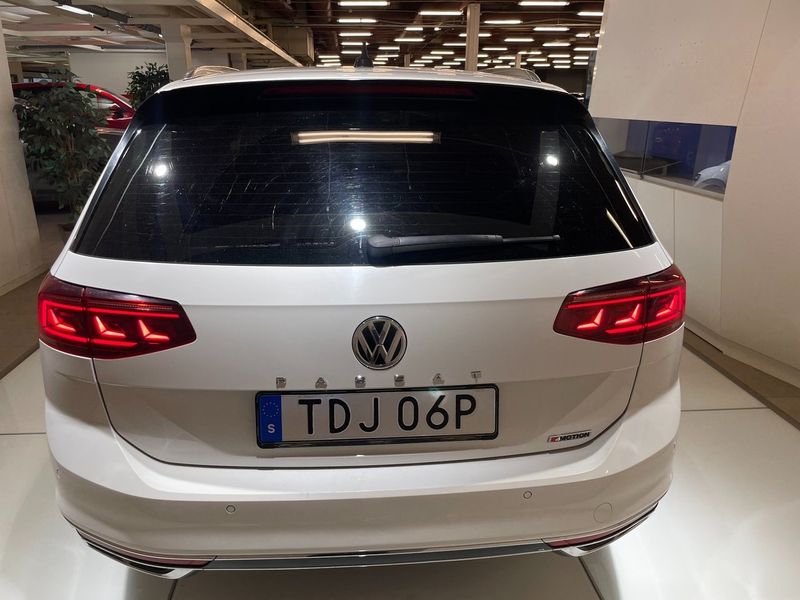 Volkswagen Passat bild 9
