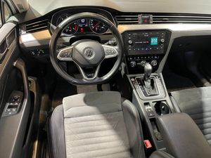 Volkswagen Passat bild 6