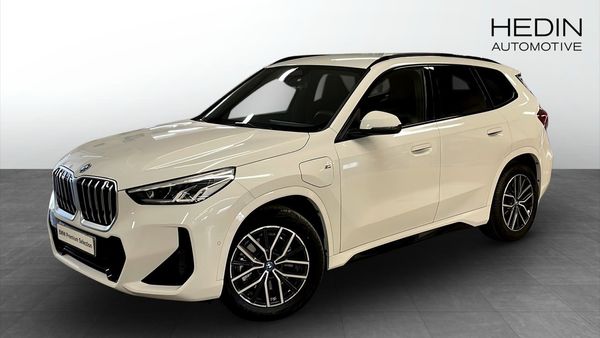 BMW X1 xDrive30e M-Sport Drag Rattvärme Kupévärmare Backkamera - 2025