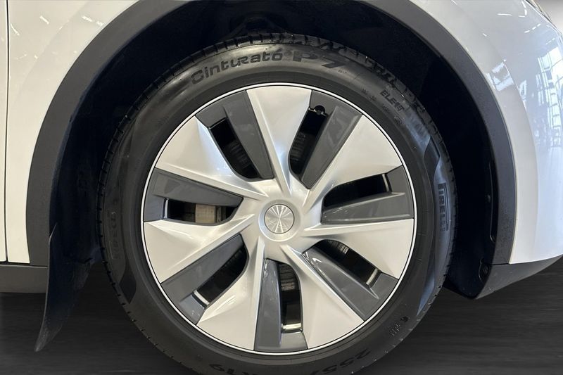 Tesla Model Y bild 19