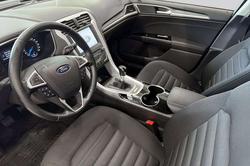 Ford Mondeo bild 8