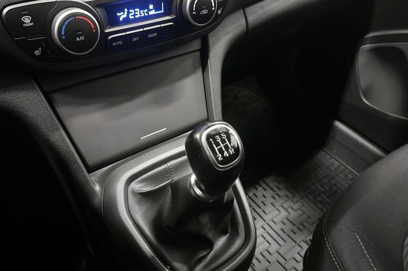 Hyundai i10 bild 12