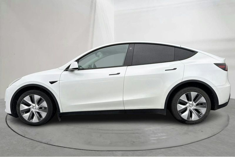 Tesla Model Y bild 2