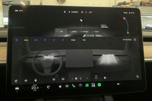 Tesla Model Y bild 15