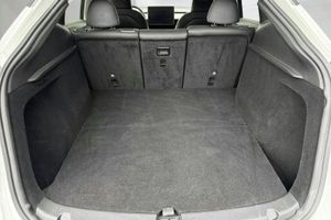 Tesla Model Y bild 9