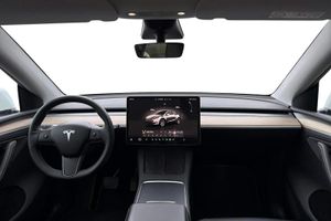 Tesla Model Y bild 6