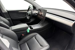 Tesla Model Y bild 7