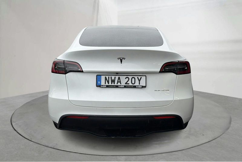 Tesla Model Y bild 5