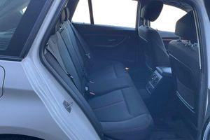 BMW 320 bild 8