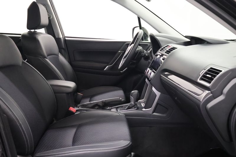 Subaru Forester bild 9