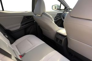 Toyota C-HR+ bild 8
