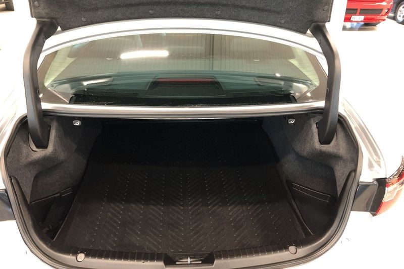 Mazda 6 bild 8