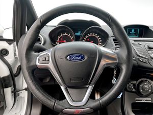 Ford Fiesta bild 7