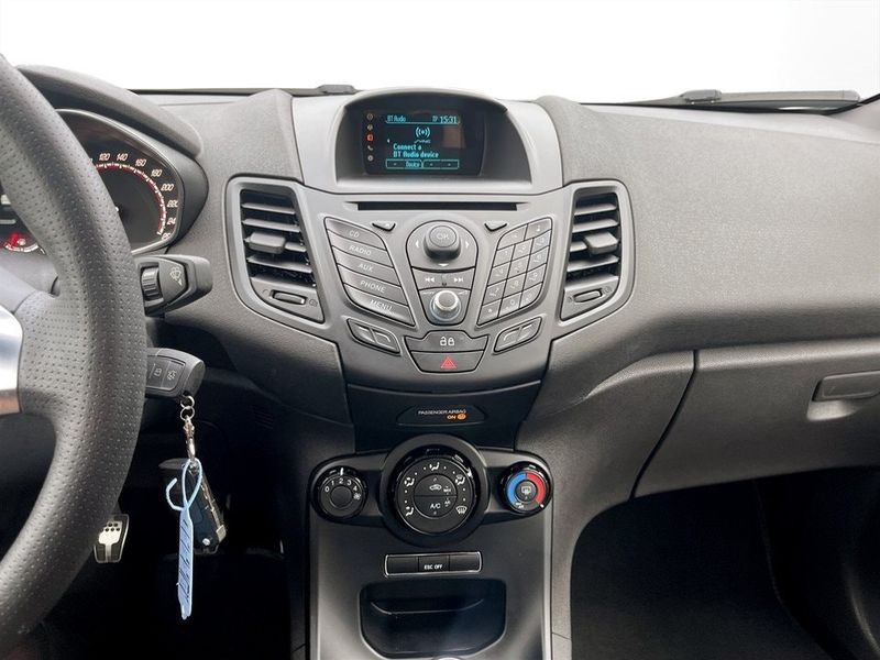 Ford Fiesta bild 9