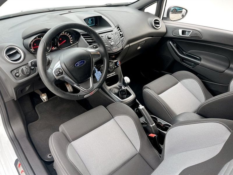 Ford Fiesta bild 5