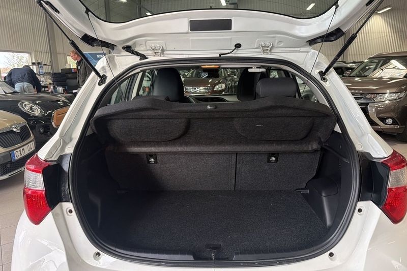 Toyota Yaris bild 10