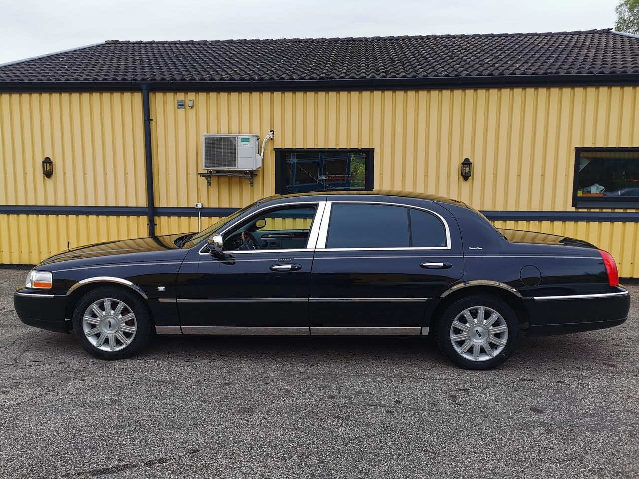 Lincoln Town Car