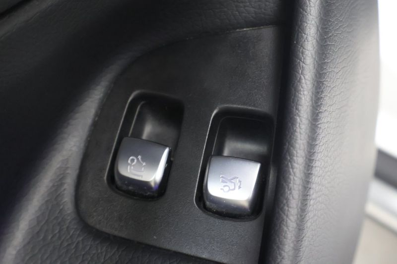 Mercedes E220 bild 18