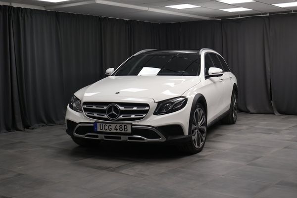 Mercedes E220 d 4MATIC All-Terrain Värmare Pano Burmester Drag - 2020