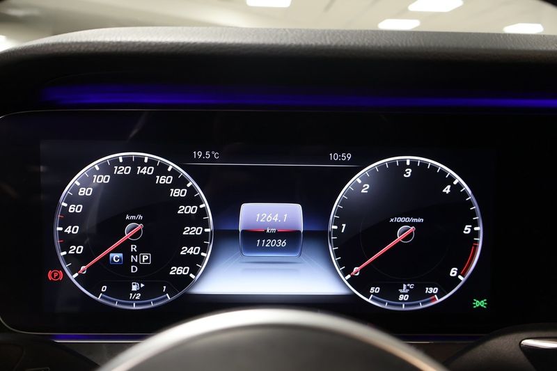 Mercedes E220 bild 15