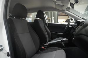 Hyundai i20 bild 12