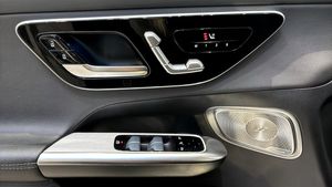 Mercedes GLC300 bild 12