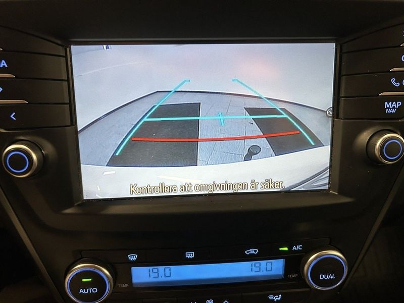 Toyota Avensis bild 15