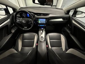 Toyota Avensis bild 9
