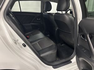 Toyota Avensis bild 10