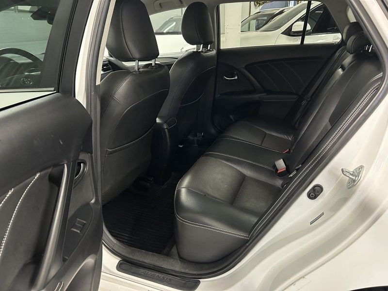 Toyota Avensis bild 11