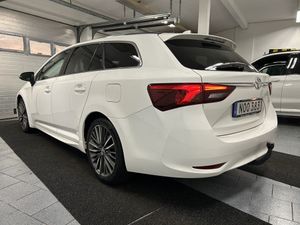 Toyota Avensis bild 4