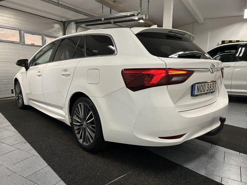 Toyota Avensis bild 4