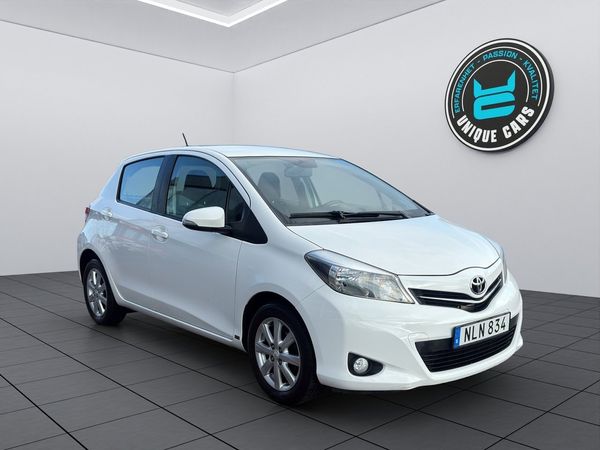 Toyota Yaris 5-dörrar |1.33 Dual VVT-i Active | 2 brukare - 2013