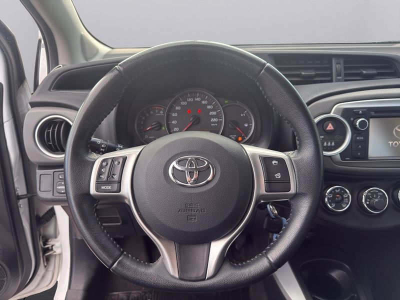 Toyota Yaris bild 13